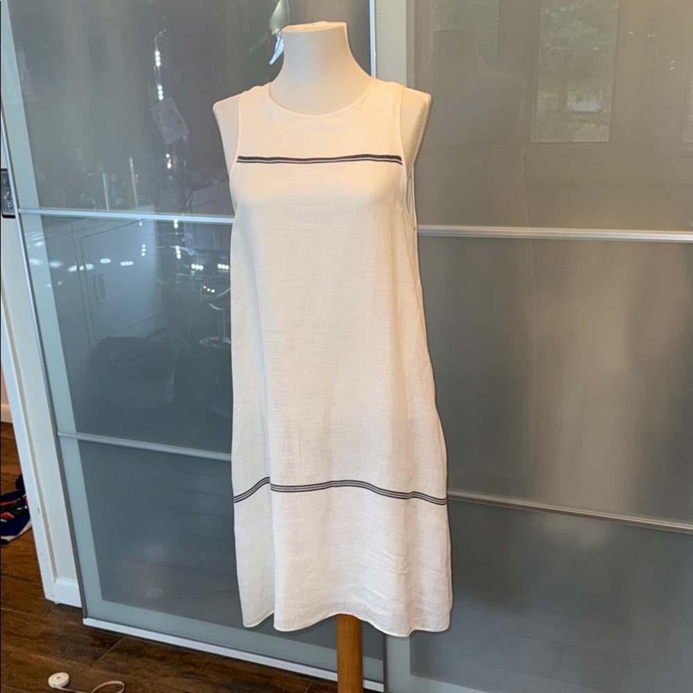 Rag & Bone Elegant White and blue striped Sleeveless Dress.  Size small.